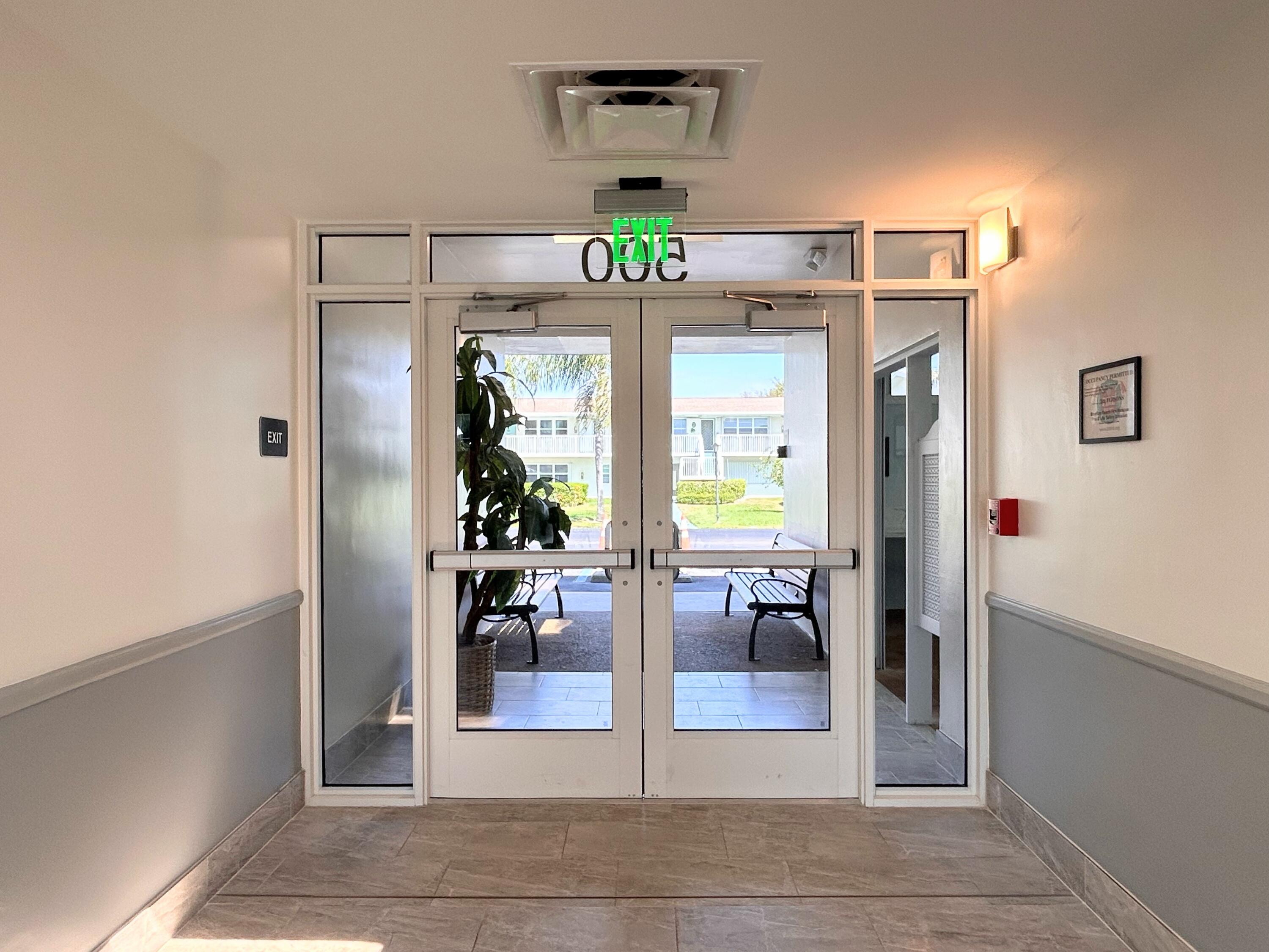 680 Horizon West, Unit 103 Boynton Beach, FL 33435 - Photo 53 of 61 IMG_3314