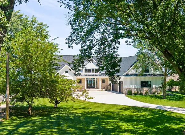 $1,795,000 | 1751 East Shore Circle, Green Bay, WI 54302