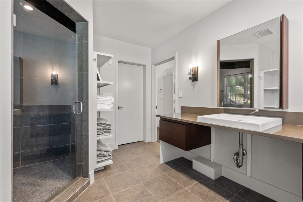 44 Meadowbrook Road Weston, MA 02493 - Photo 20 of 42 Gallery Image 20
