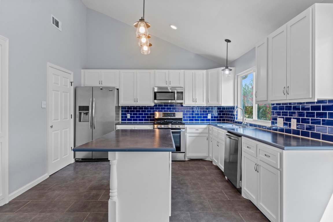 809 Stillhouse Spring Round Rock, TX 78681 - Photo 11 of 40