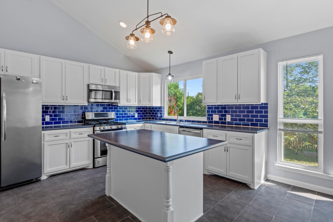 809 Stillhouse Spring Round Rock, TX 78681 - Photo 12 of 40