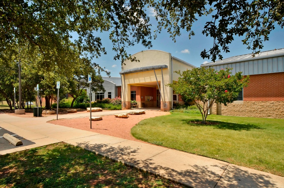 809 Stillhouse Spring Round Rock, TX 78681 - Photo 37 of 40