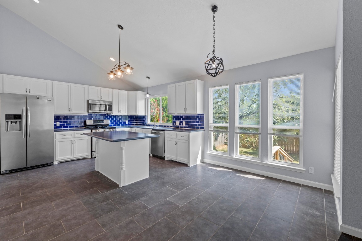 809 Stillhouse Spring Round Rock, TX 78681 - Photo 9 of 40