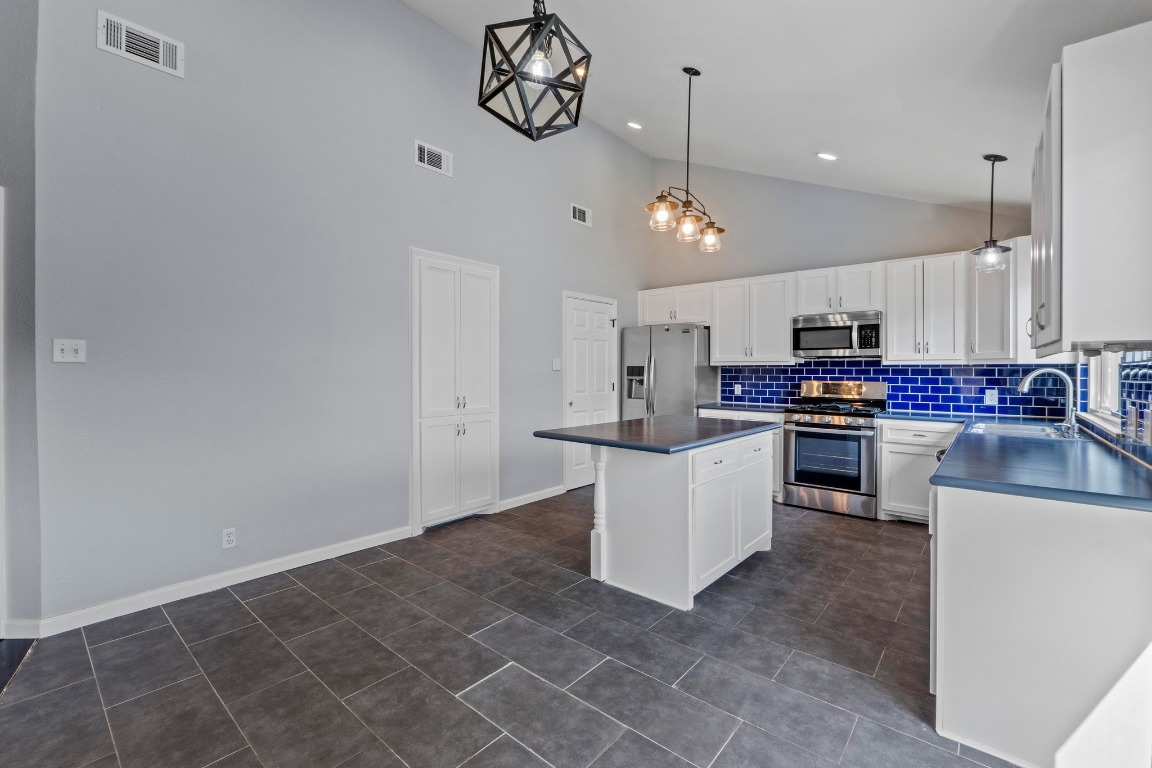 809 Stillhouse Spring Round Rock, TX 78681 - Photo 10 of 40