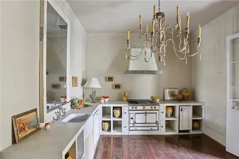 $4,500,000 | 525 St Louis Street, New Orleans, LA 70130