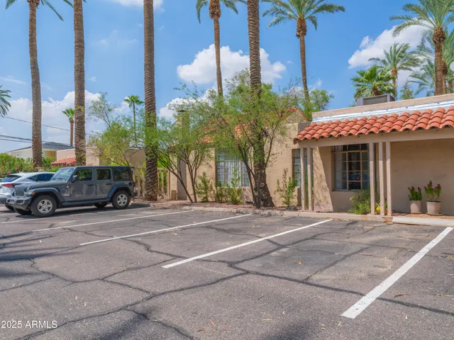 $674,900 | 4540 North 44th Street, Unit 21, Phoenix, AZ 85018