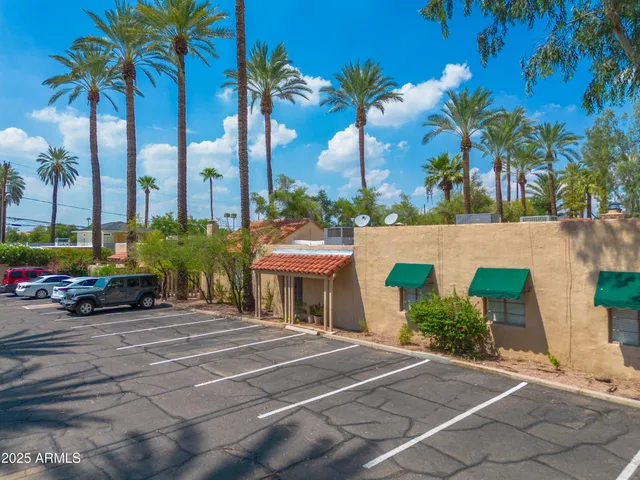 $674,900 | 4540 North 44th Street, Unit 21, Phoenix, AZ 85018