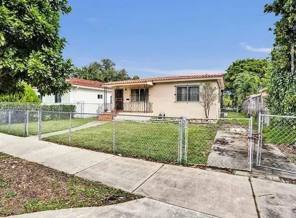 $1,550 | 831 Northwest 21st Court, Miami, FL 33125