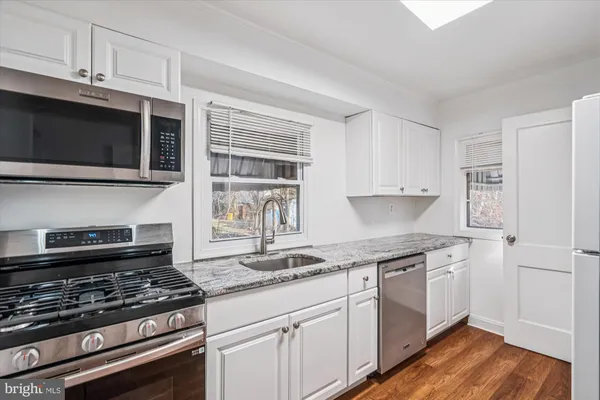 $2,300 | 4500 Furman Court, Rockville, MD 20853