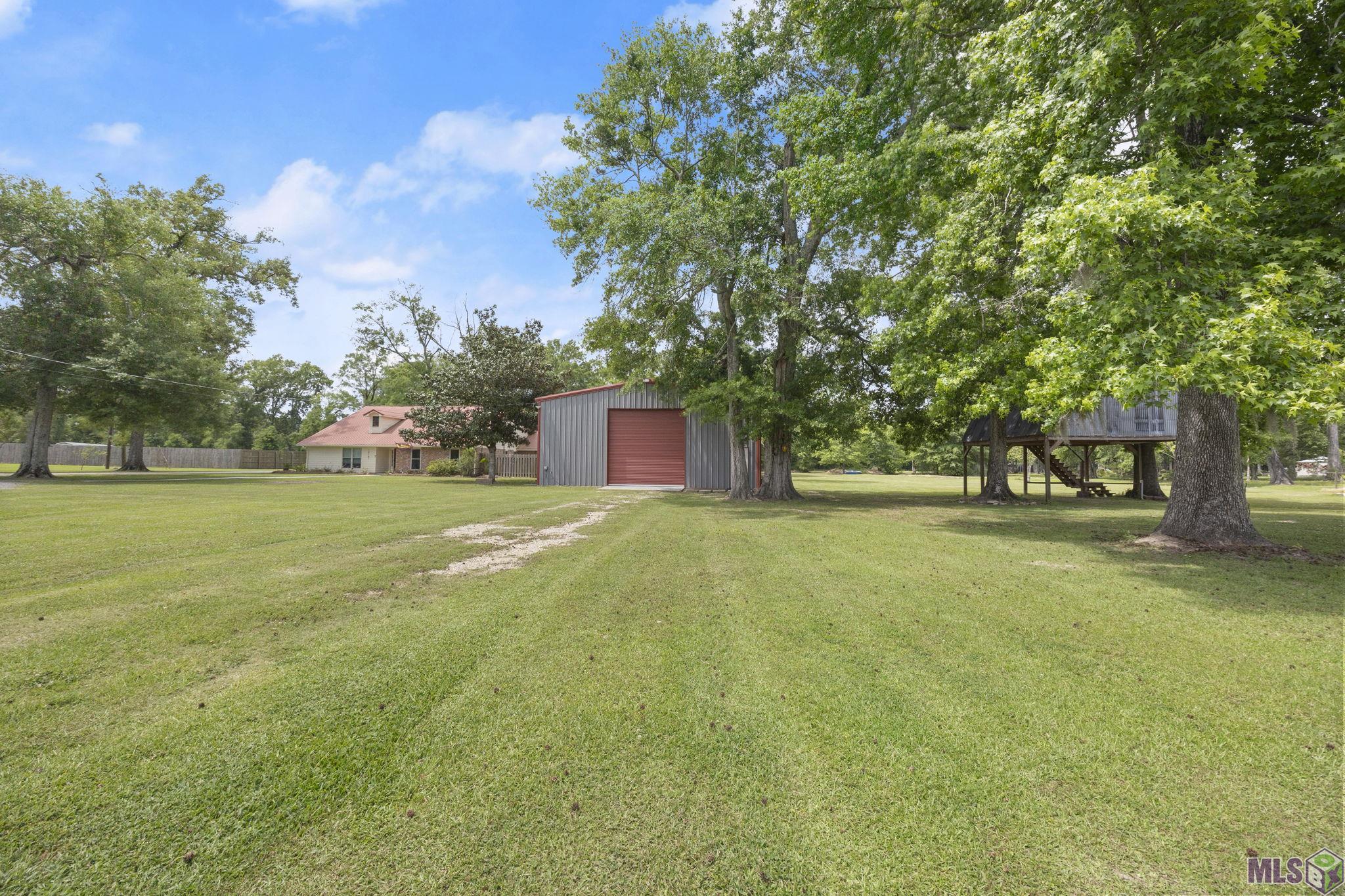 18181 Van Broussard Road Prairieville, LA 70769 - Photo 13 of 49 Storage