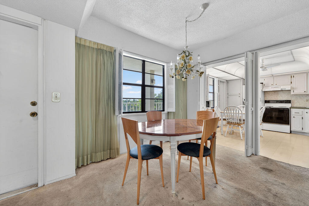 501 Southwest 11th Place, Unit 402A Boca Raton, FL 33432 - Photo 8 of 29 Dining Room