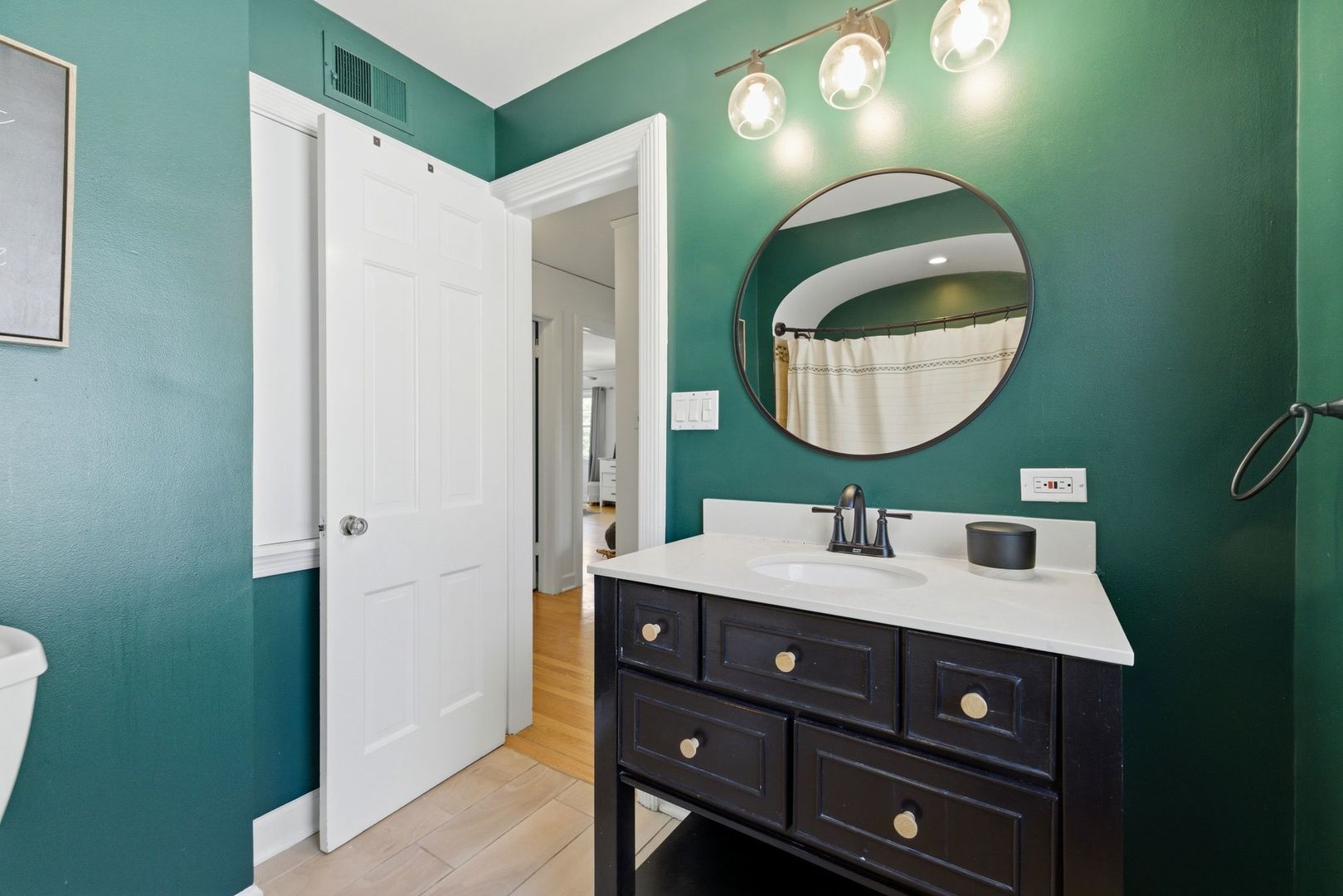 1423 Kirk Street Evanston, IL 60202 - Photo 25 of 36