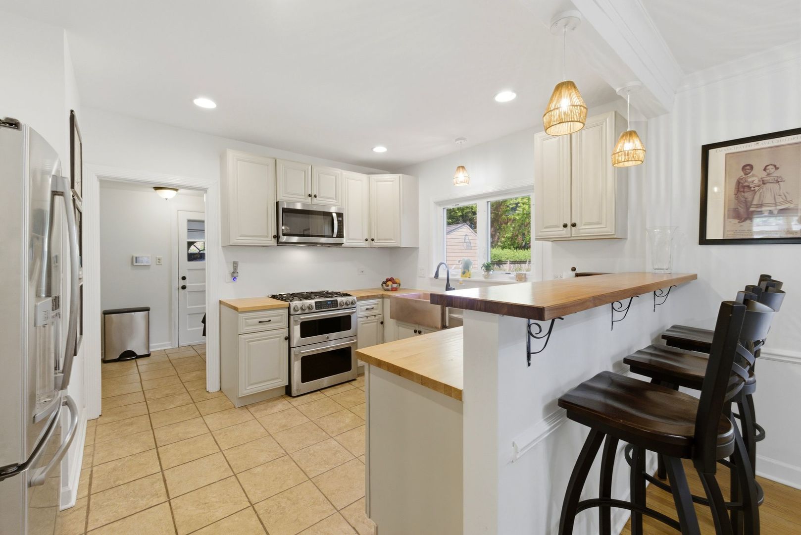 1423 Kirk Street Evanston, IL 60202 - Photo 6 of 36
