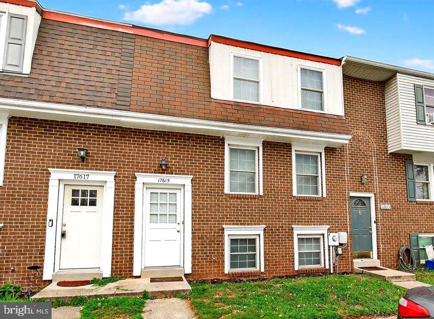 Brick front and ready to move in!