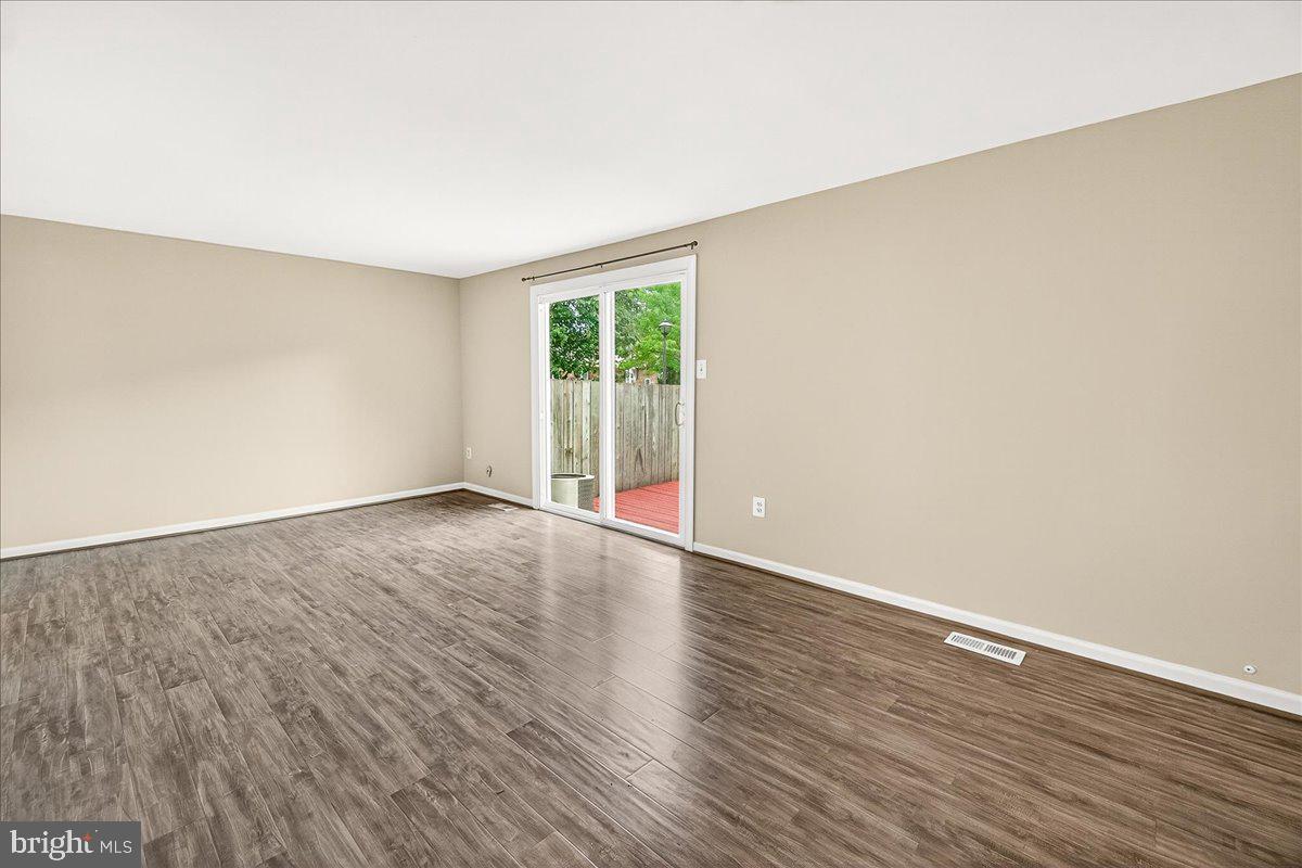 17615 Kohlhoss Road Poolesville, MD 20837 - Photo 19 of 54 Walk out to your rear patio and backyard!