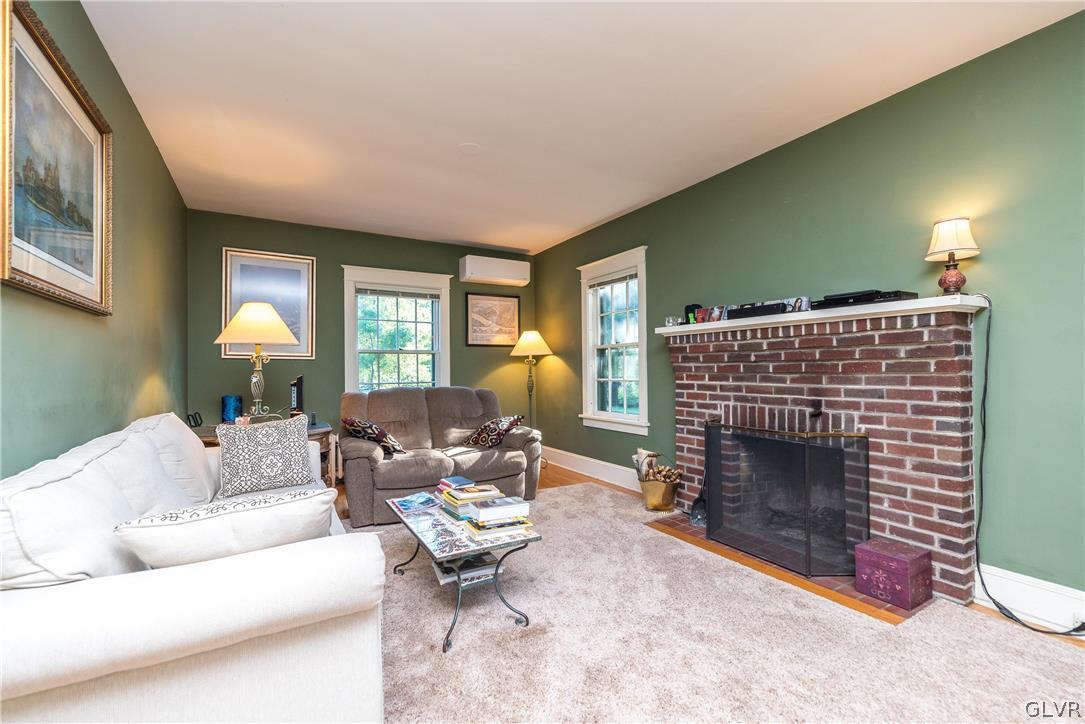 1429 Spring Garden Street Easton, PA 18042 - Photo 3 of 27