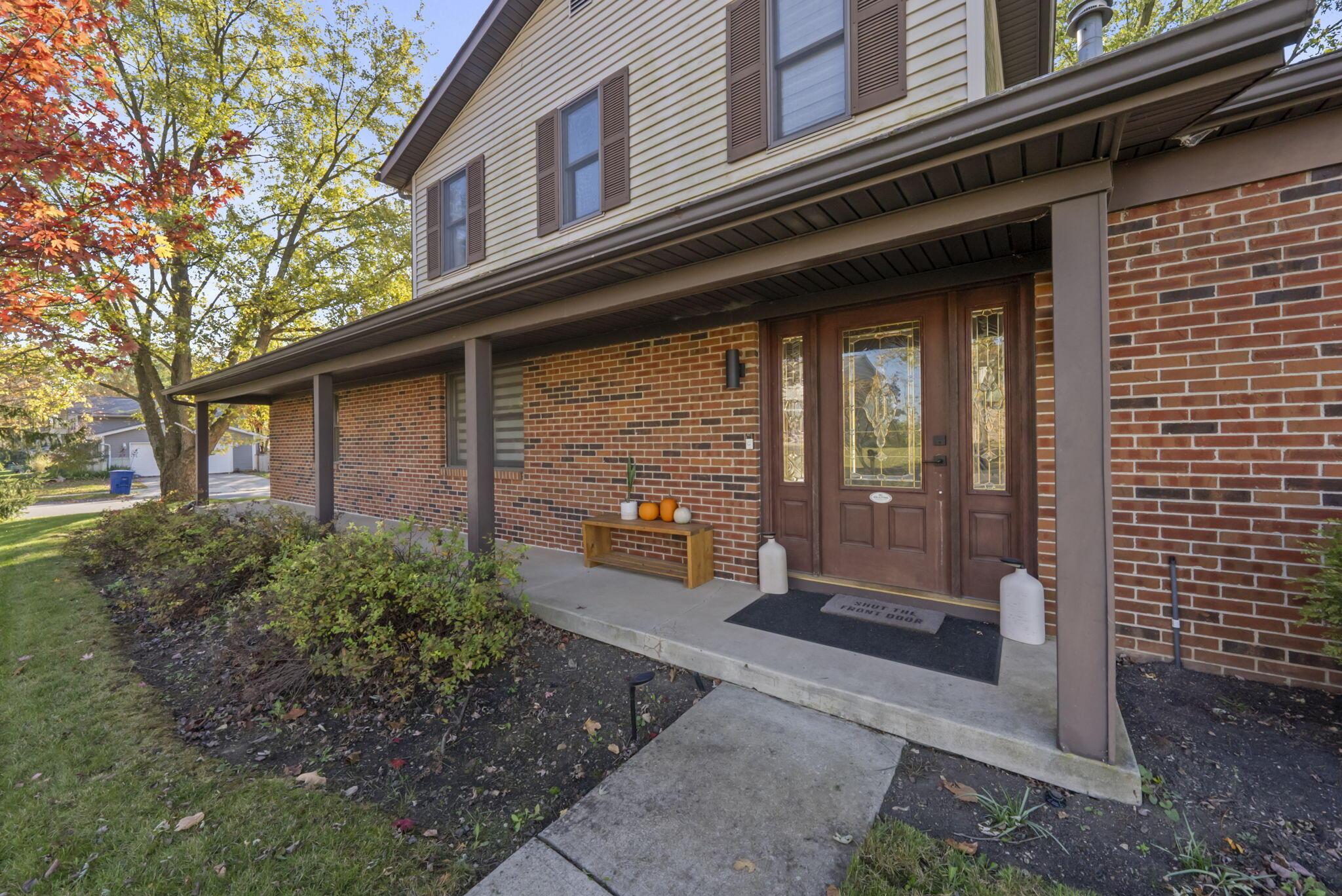 573 Rutherford Avenue Delaware, OH 43015 - Photo 2 of 35 Front Entry