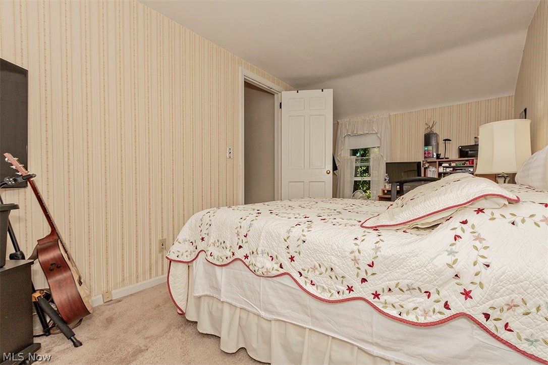 1552 Edgefield Road Lyndhurst, OH 44124 - Photo 15 of 30