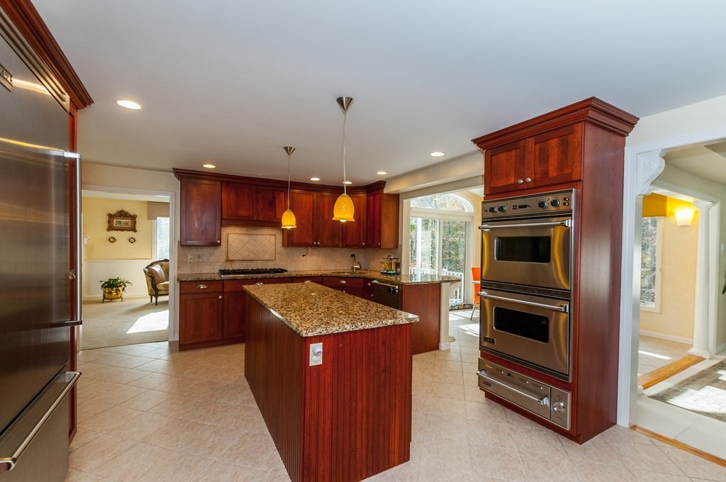 145 Hampton Road Sharon, MA 02067 - Photo 9 of 42 Gallery Image 9