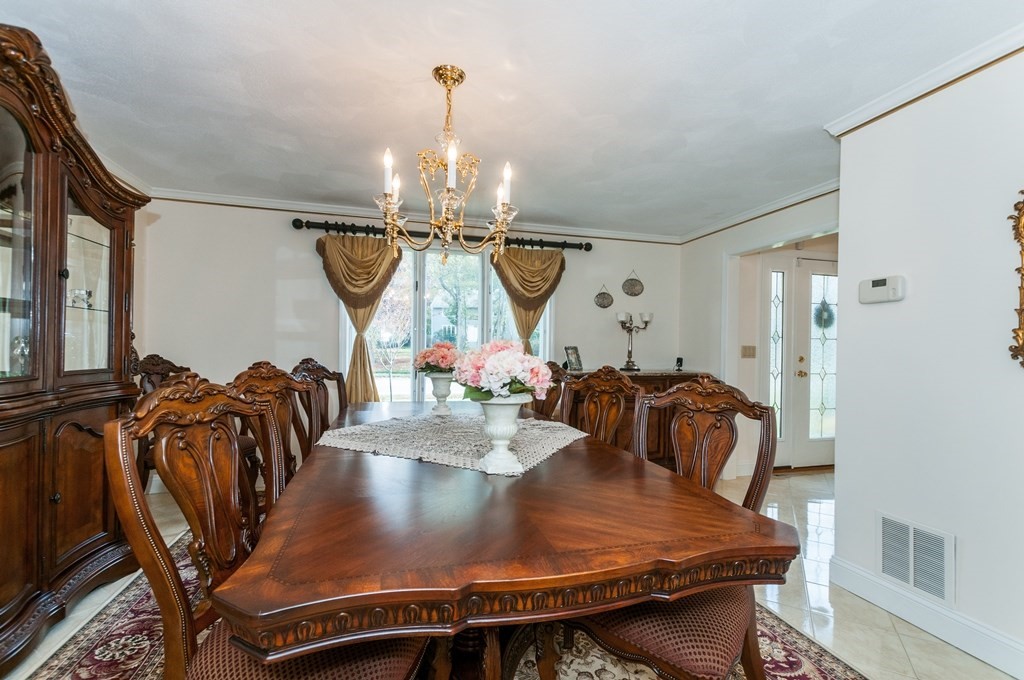 145 Hampton Road Sharon, MA 02067 - Photo 10 of 42 Gallery Image 10