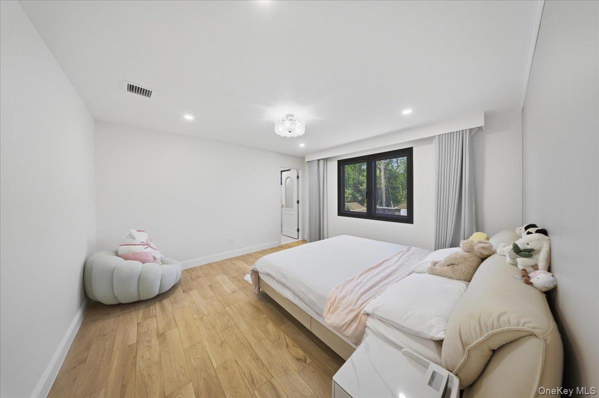 2 Elf Road Syosset, NY 11791 - Photo 13 of 32