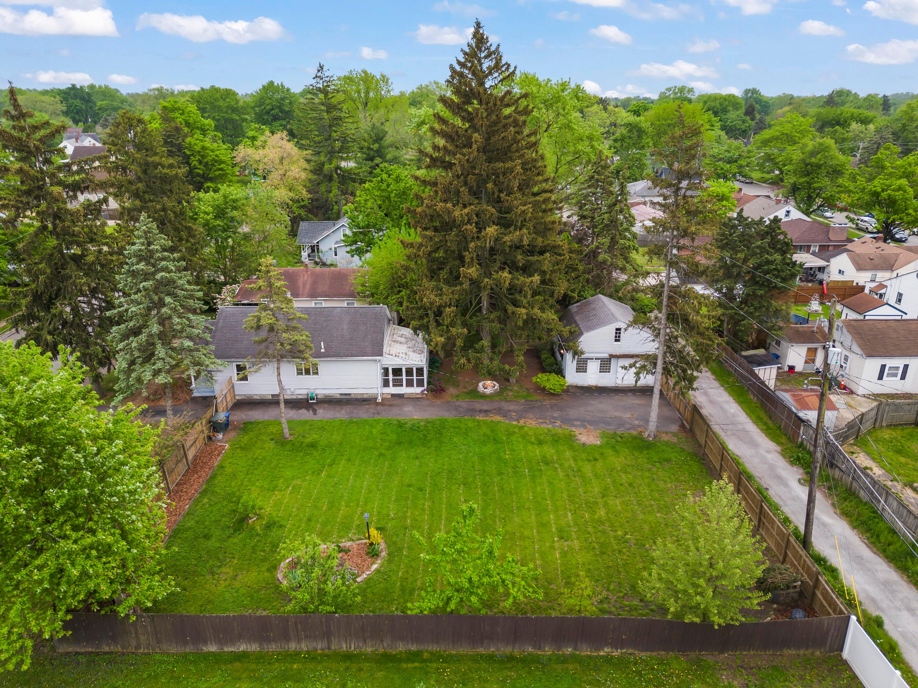 3189 McGuffey Road Columbus, OH 43224 - Photo 3 of 40 DJI_0389