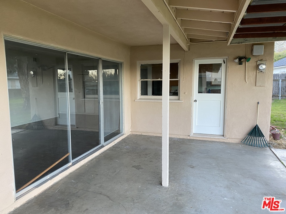 202 Spieth Way Riverside, CA 92507 - Photo 5 of 16