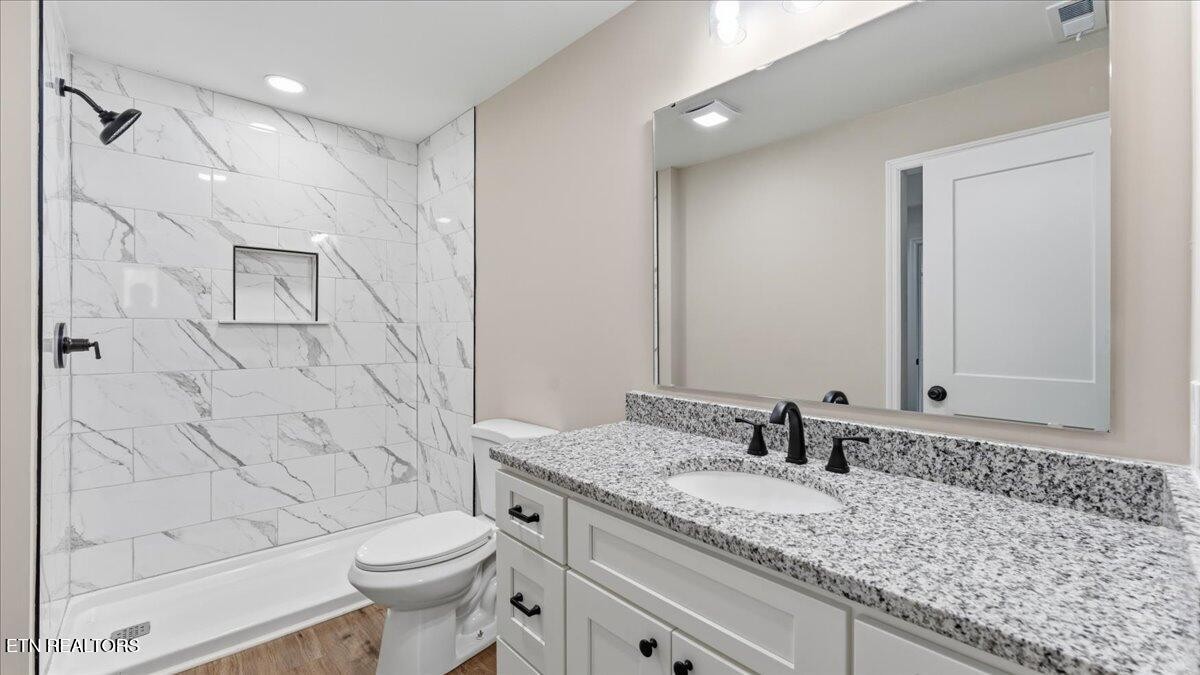 1871 Ruritan Road Harriman, TN 37748 - Photo 13 of 24