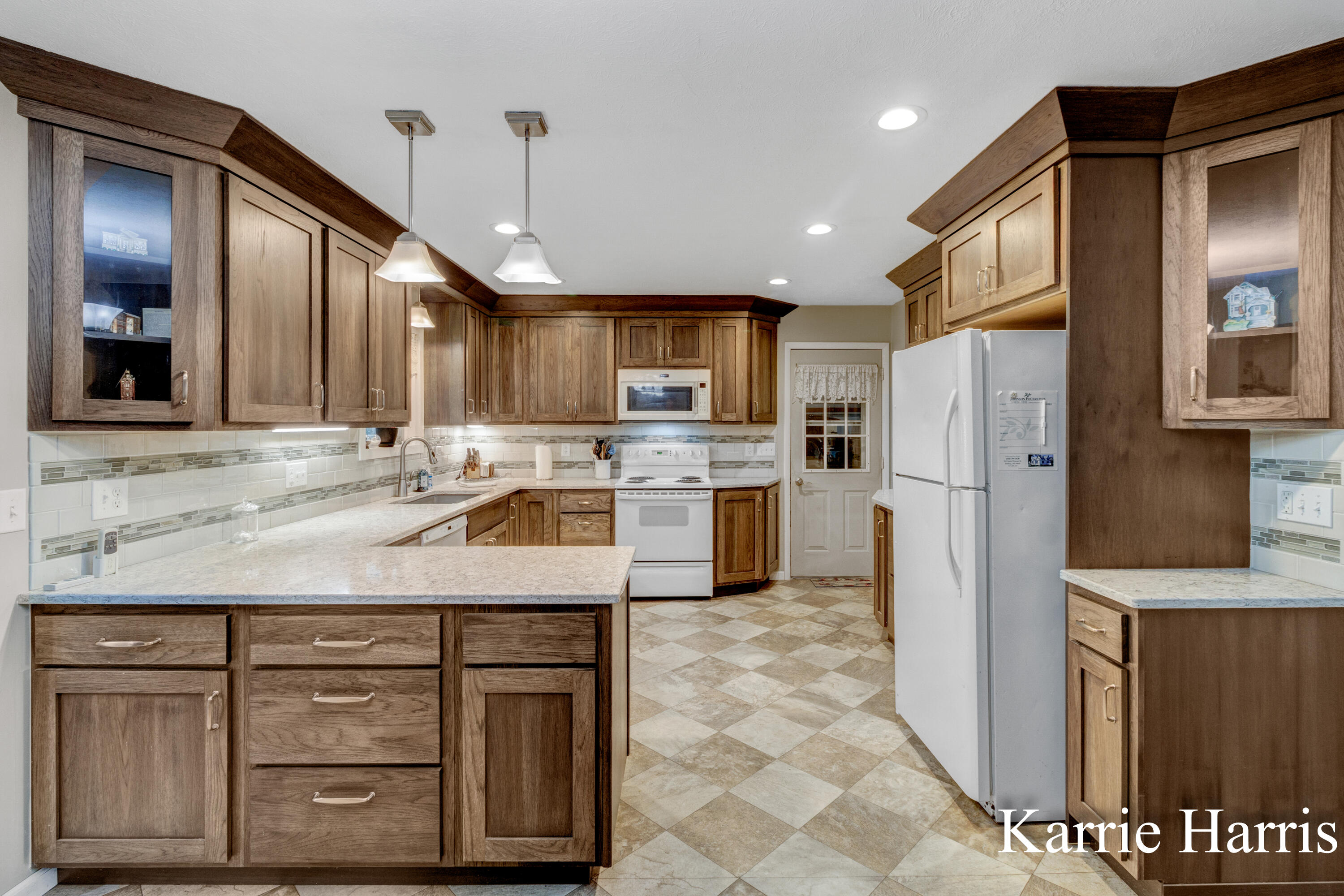 1305 West Ellis Street Belding, MI 48809 - Photo 9 of 34 Kitchen