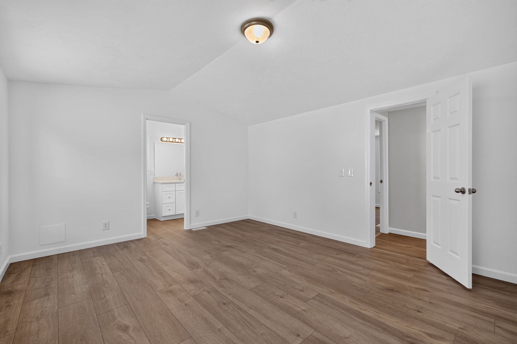 14 Amber Way Raynham, MA 02767 - Photo 28 of 33 Gallery Image 28