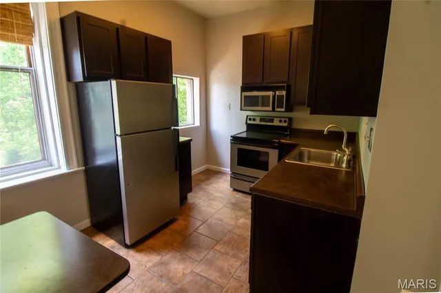 $995 | 2214-2216 Cherokee Street, Unit 2, St. Louis, MO 63118