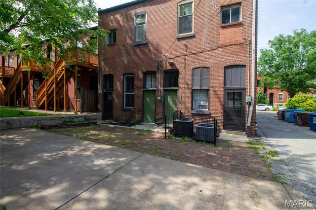 $995 | 2214-2216 Cherokee Street, Unit 2, St. Louis, MO 63118
