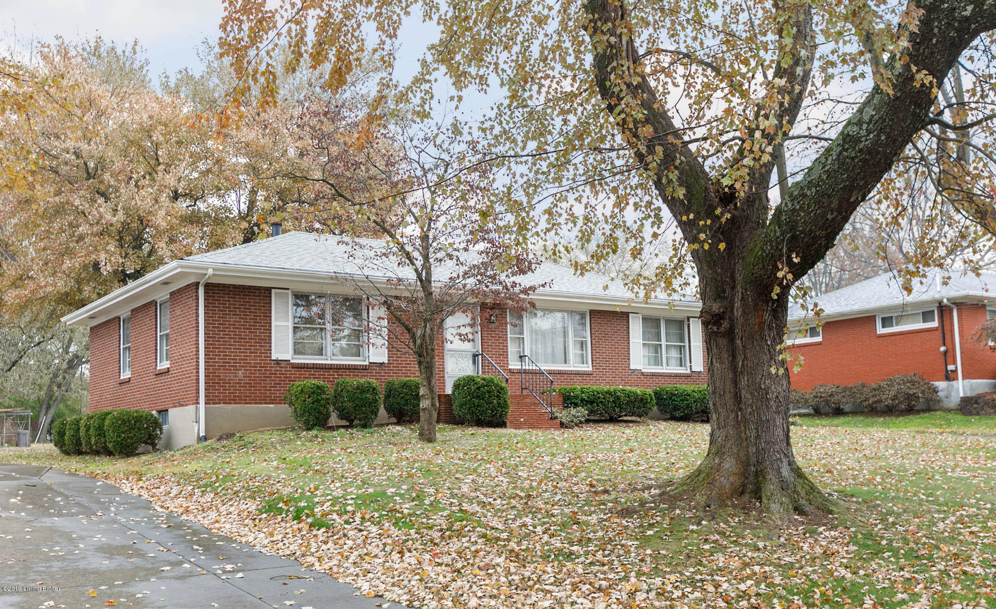 8913 Waltlee Road Louisville, KY 40291 - Photo 3 of 30 003