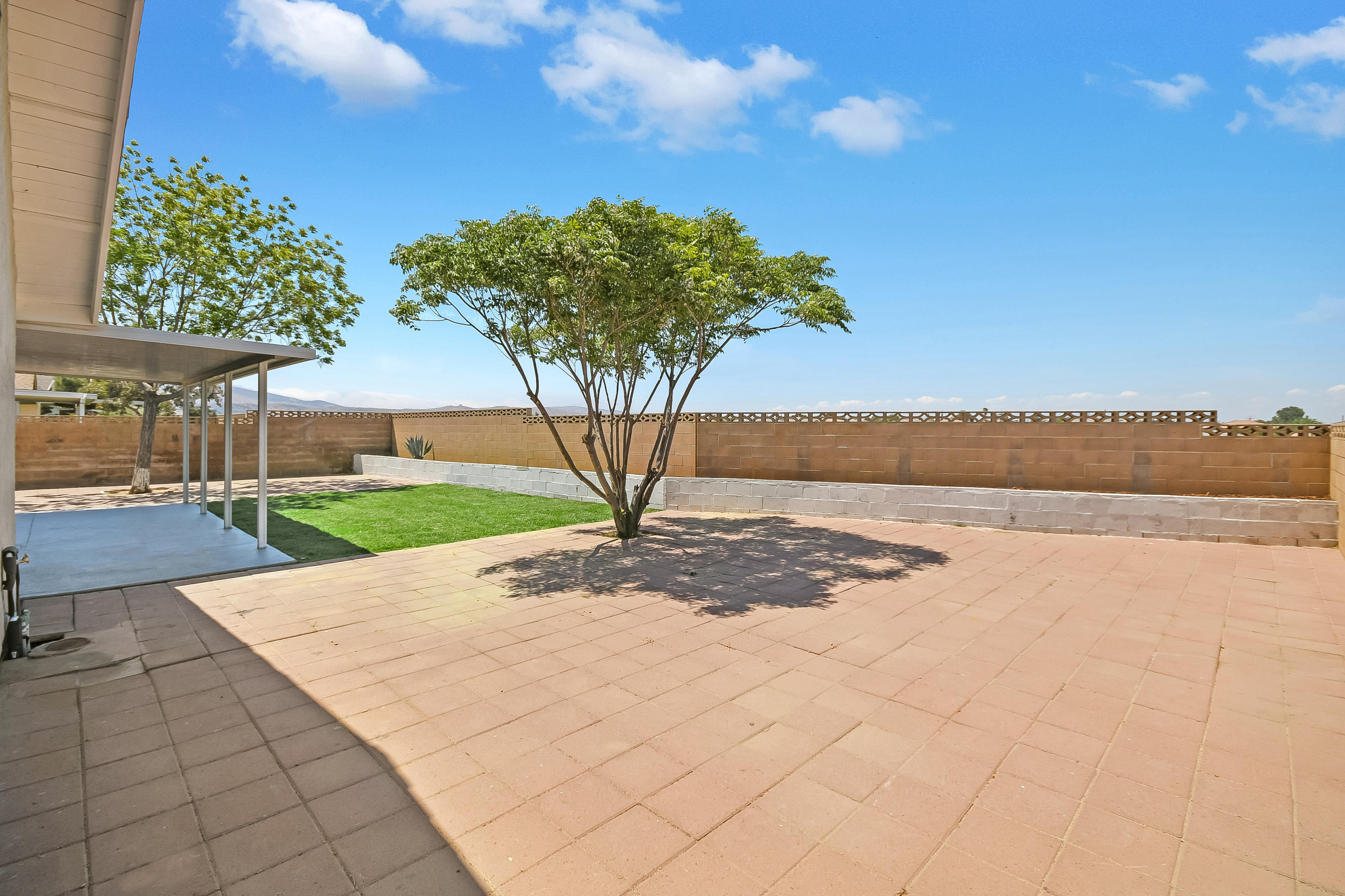 1137 Dianron Road Palmdale, CA 93551 - Photo 20 of 20 DSC_2463