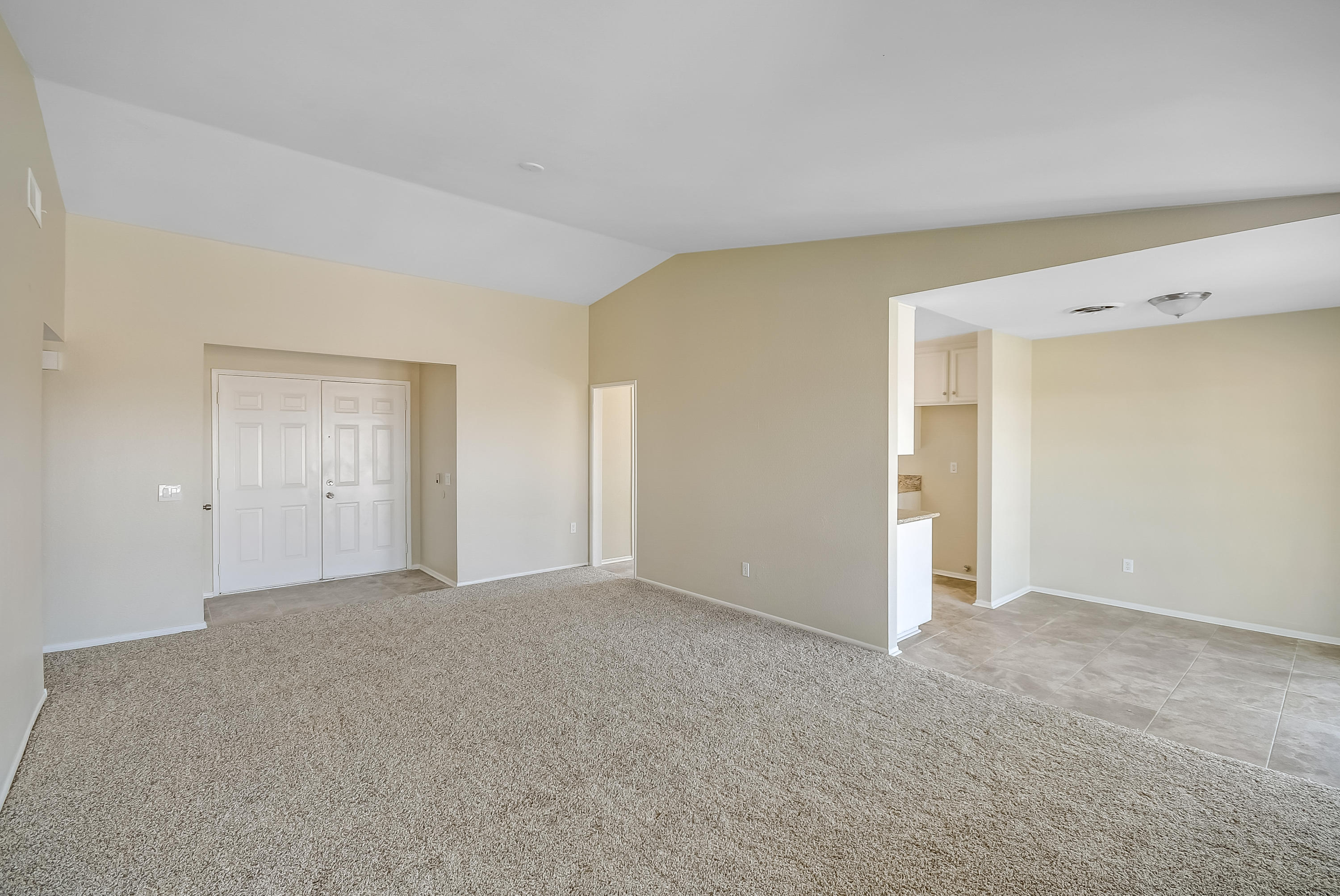 1137 Dianron Road Palmdale, CA 93551 - Photo 3 of 20 DSC_2310