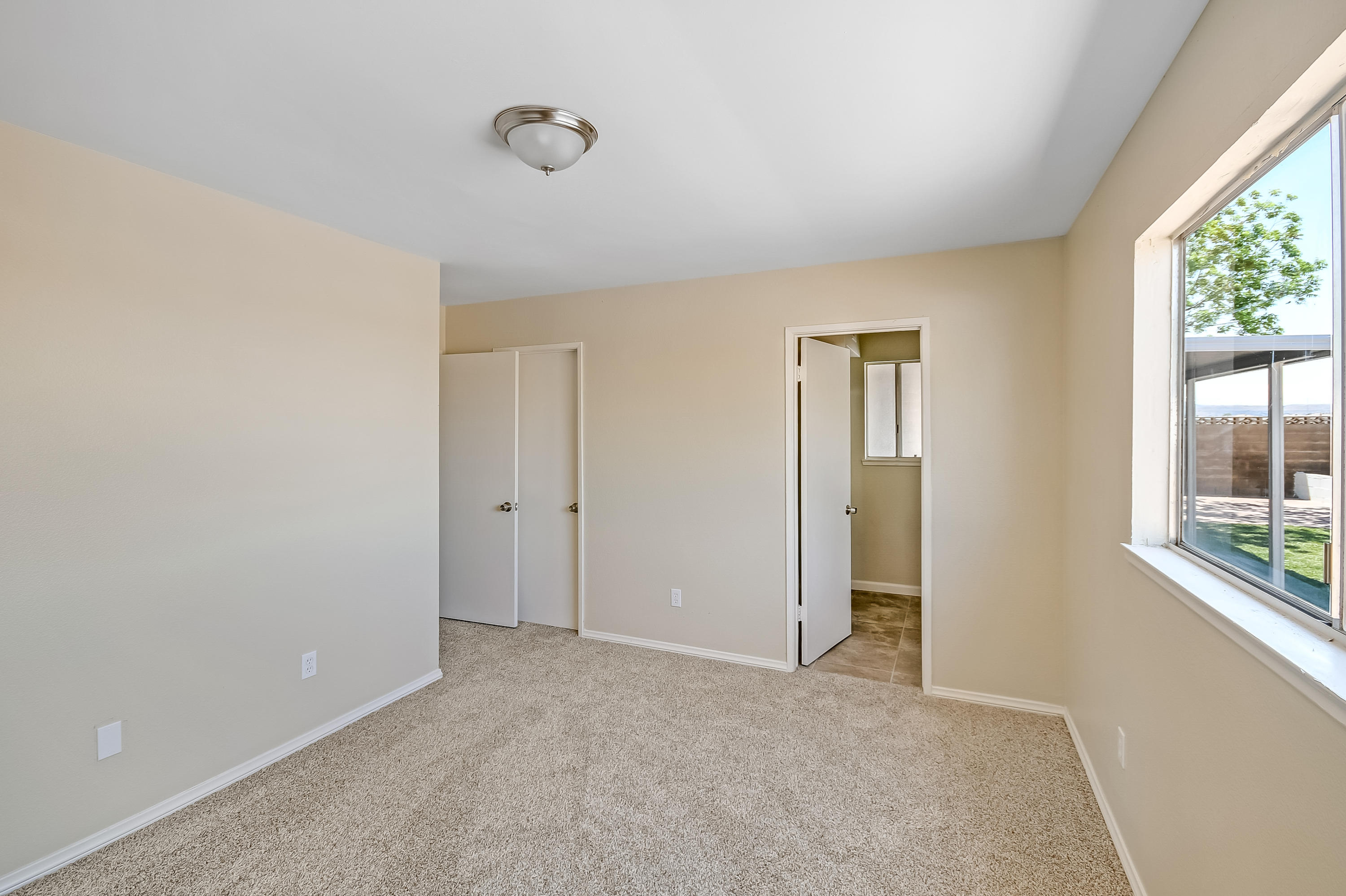 1137 Dianron Road Palmdale, CA 93551 - Photo 8 of 20 DSC_2355