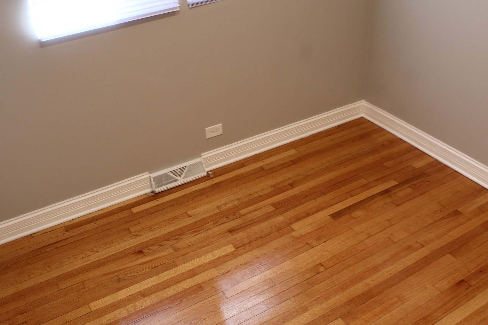 9710 South Chappel Avenue Chicago, IL 60617 - Photo 19 of 29