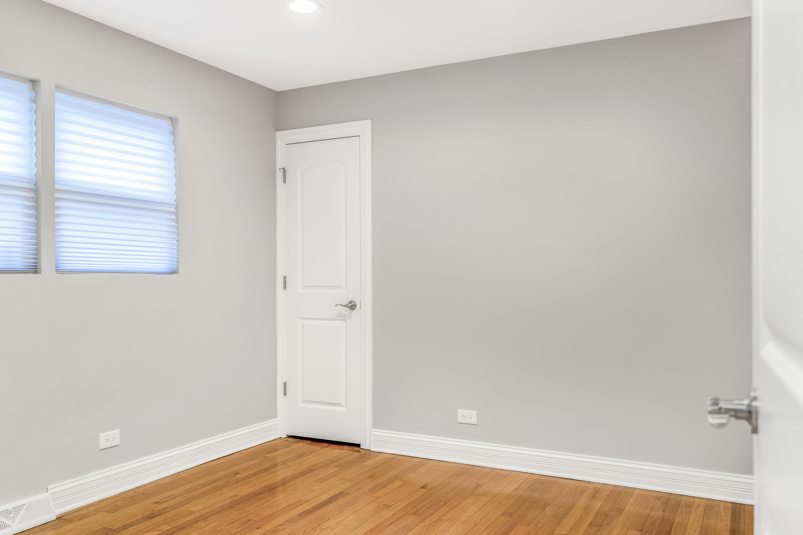 9710 South Chappel Avenue Chicago, IL 60617 - Photo 20 of 29