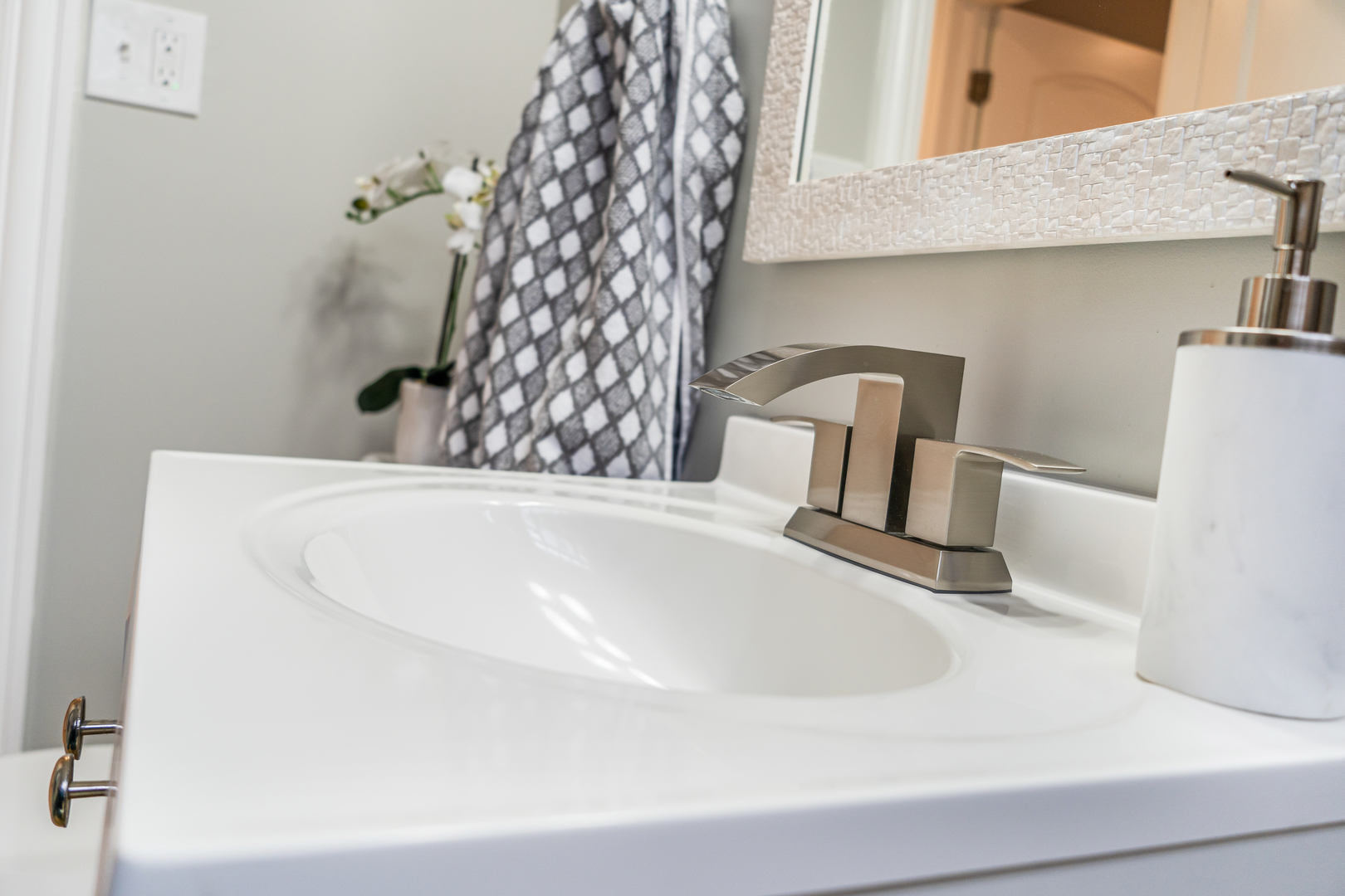 9710 South Chappel Avenue Chicago, IL 60617 - Photo 22 of 29