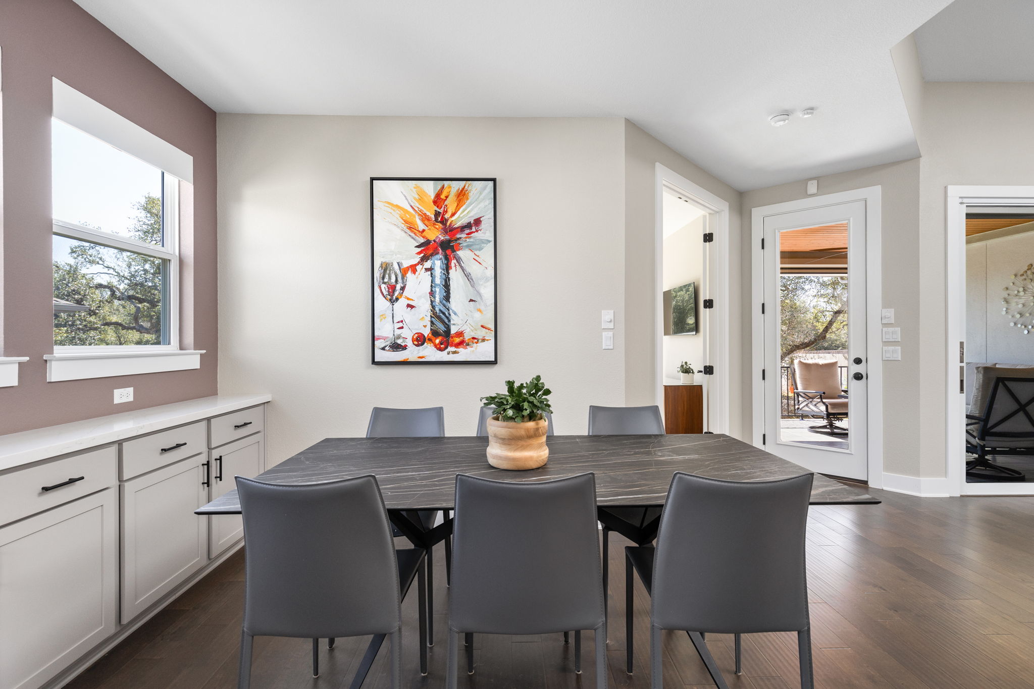 829 Pink Granite Boulevard Dripping Springs, TX 78620 - Photo 8 of 30 The breakfast area is ideal for everyday meals and informal gatherings.