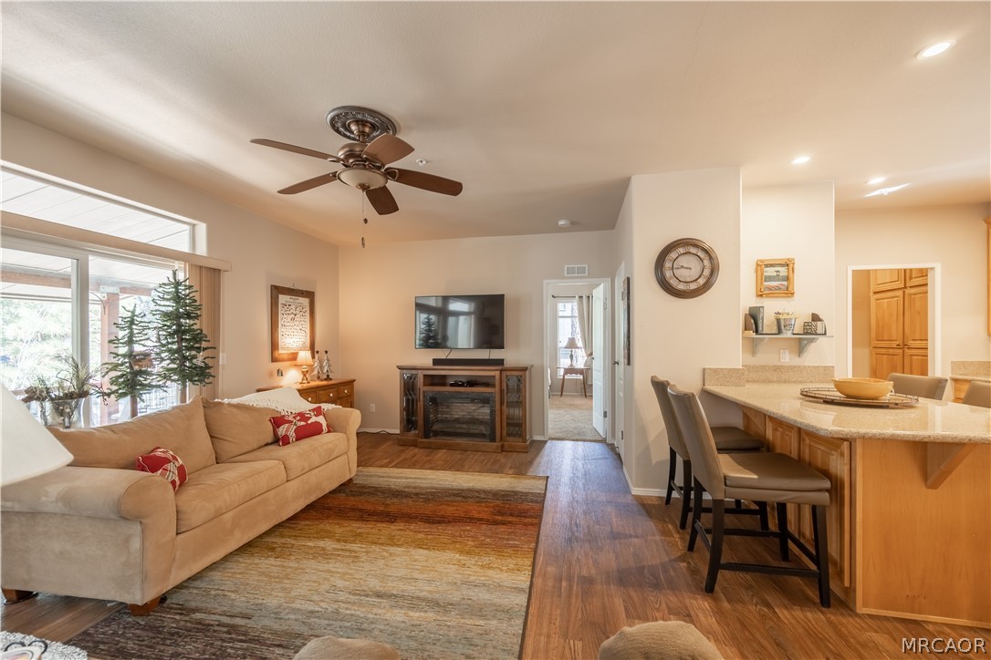 775 Riverside Avenue Sugarloaf, CA 92386 - Photo 13 of 35 Gallery Image 13