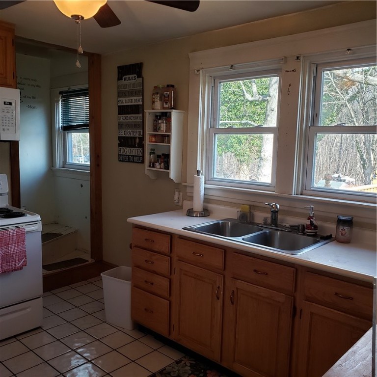 17 Boston Street Coventry, RI 02816 - Photo 3 of 14 Gallery Image 3