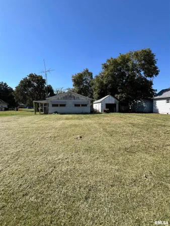 $39,900 | 230 South Main Street, Roseville, IL 61473