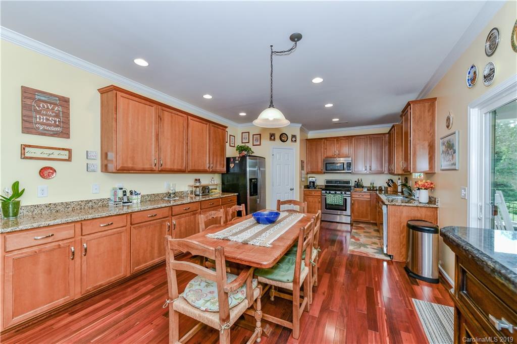 4002 Banteer Road Matthews, NC 28105 - Photo 9 of 35 Gallery Image 9