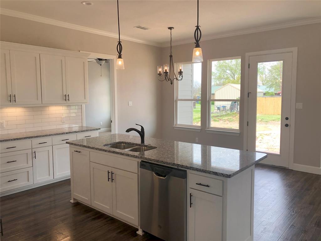 413 Hickorywood Street Azle, TX 76020 - Photo 4 of 7 Pic of 315 Ashwood built in 2019