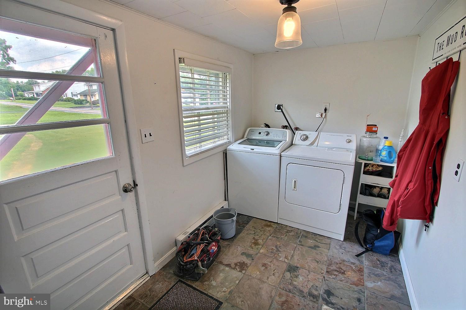 1446 Long Corner Road Mount Airy, MD 21771 - Photo 17 of 31