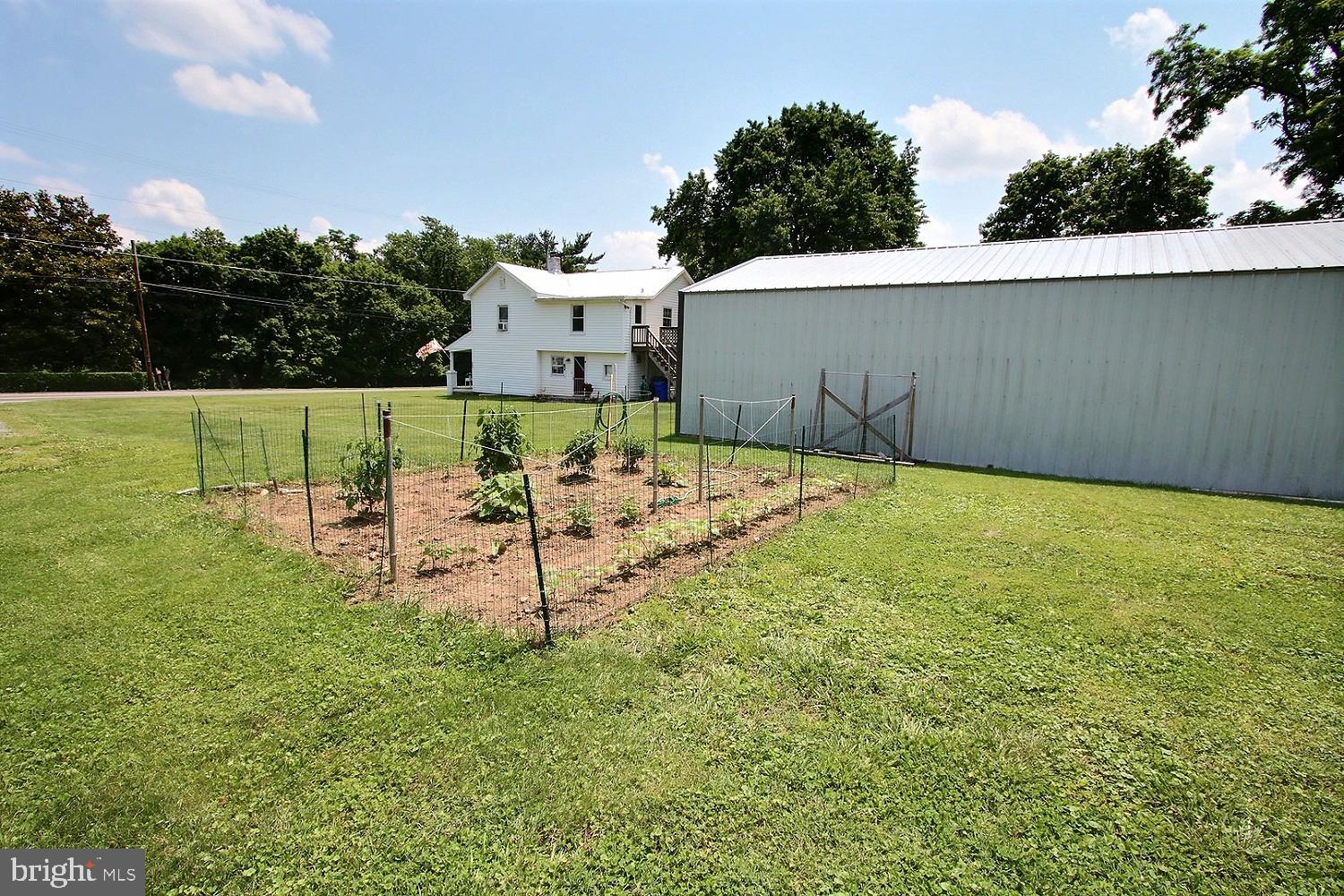 1446 Long Corner Road Mount Airy, MD 21771 - Photo 3 of 31