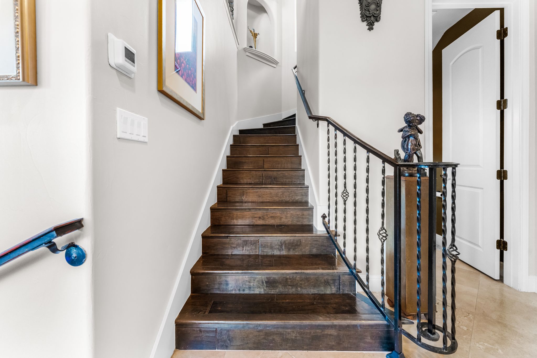 1901 Sea Eagle View Austin, TX 78738 - Photo 28 of 39 Staircase