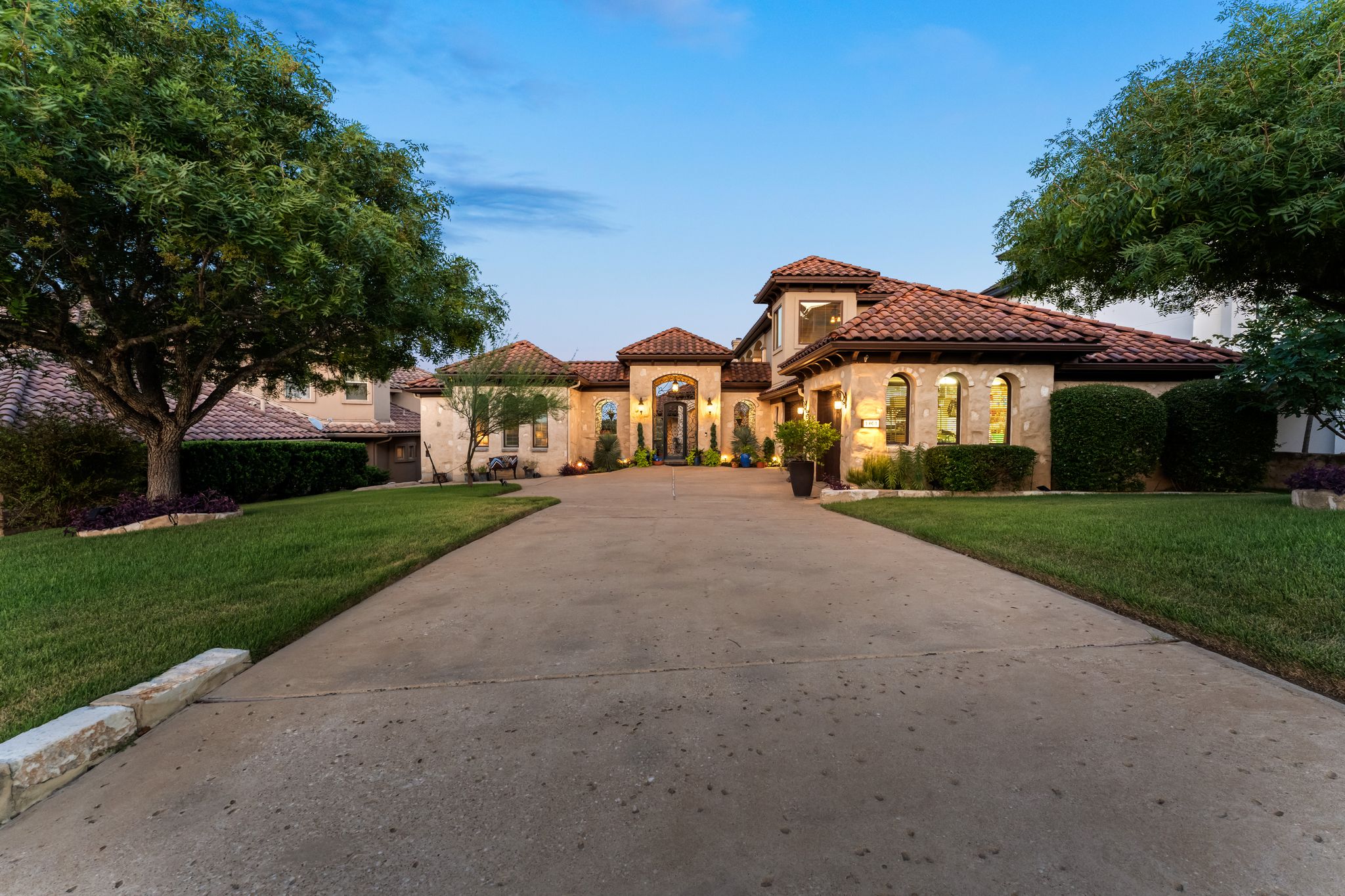 1901 Sea Eagle View Austin, TX 78738 - Photo 5 of 39 Mediterranean / spanish-style house featuring stucco siding and tile roof