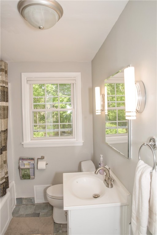 2 Pilgrim Circle Warwick, RI 02888 - Photo 8 of 25